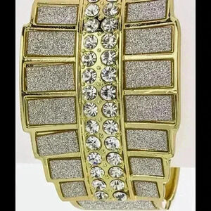 -Metalic Two Toned Bangle Bracelet